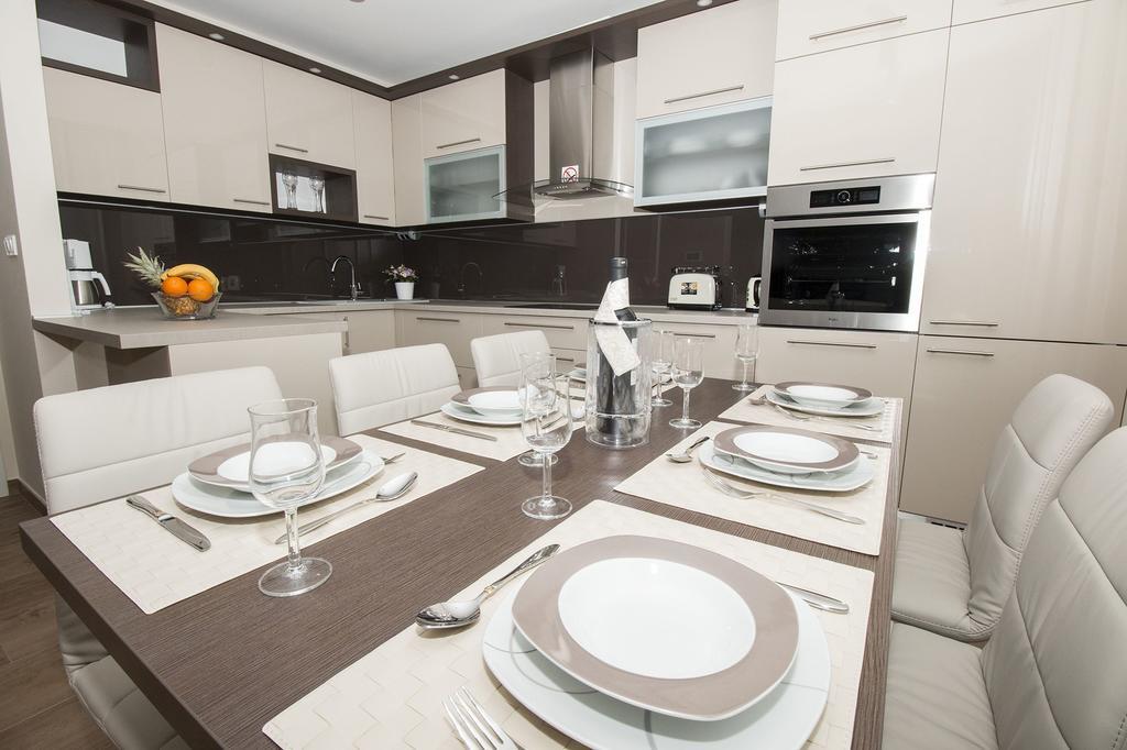 Lct Apartment Laura Omis Luaran gambar