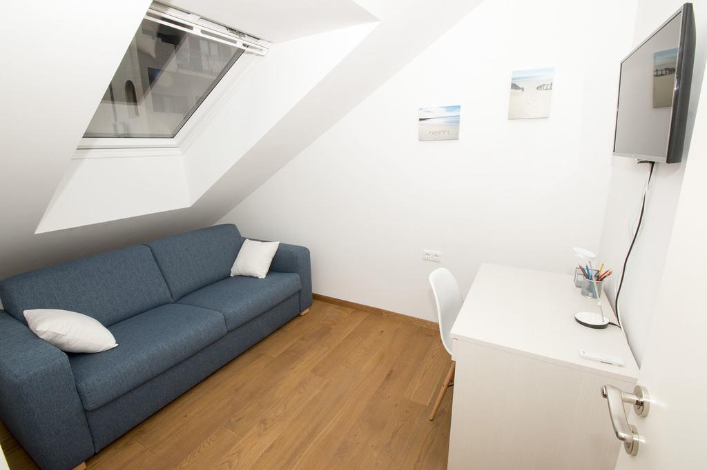 Lct Apartment Laura Omis Luaran gambar
