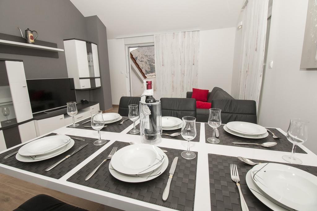 Lct Apartment Laura Omis Luaran gambar