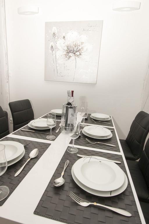 Lct Apartment Laura Omis Luaran gambar