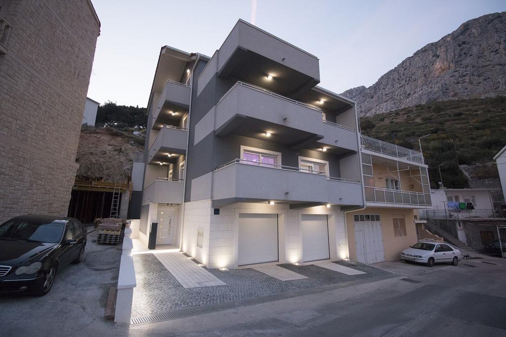 Lct Apartment Laura Omis Luaran gambar