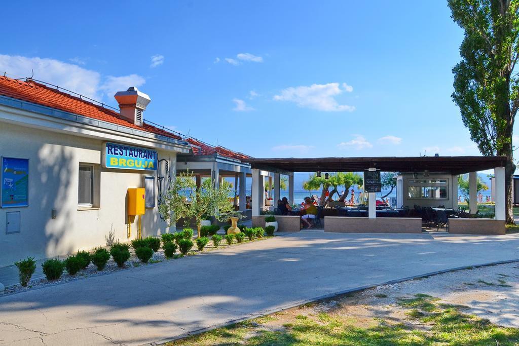 Lct Apartment Laura Omis Luaran gambar